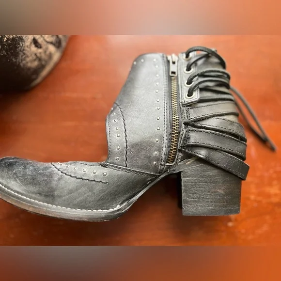 FREEBIRD Desert in black. - Picture 3 of 8